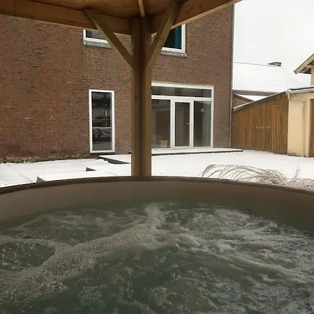 Gite O 29 #container Pool#jacuzzi# 那慕尔