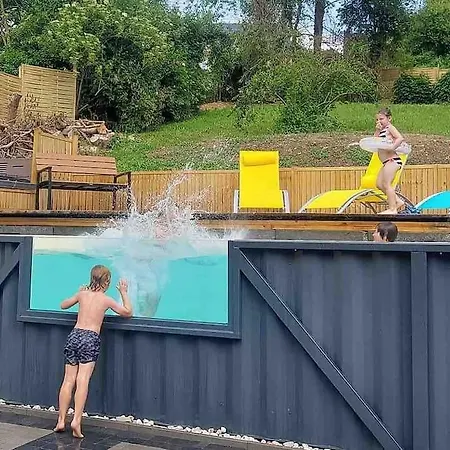 Gite O 29 #container Pool#jacuzzi# 度假居 *